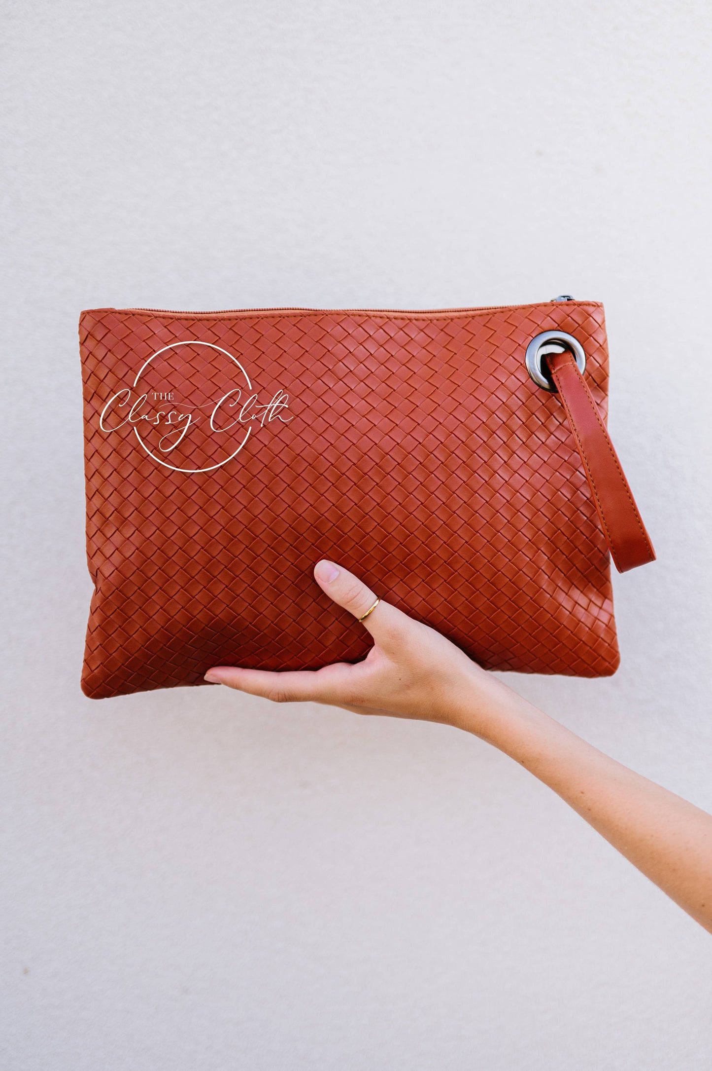 Trendy Clutch - Weave Tan