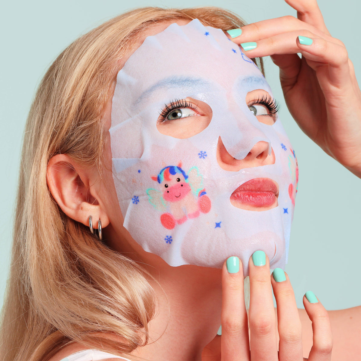 Christmas Holiday Winter Wonder Animal Facial Mask Gift Set