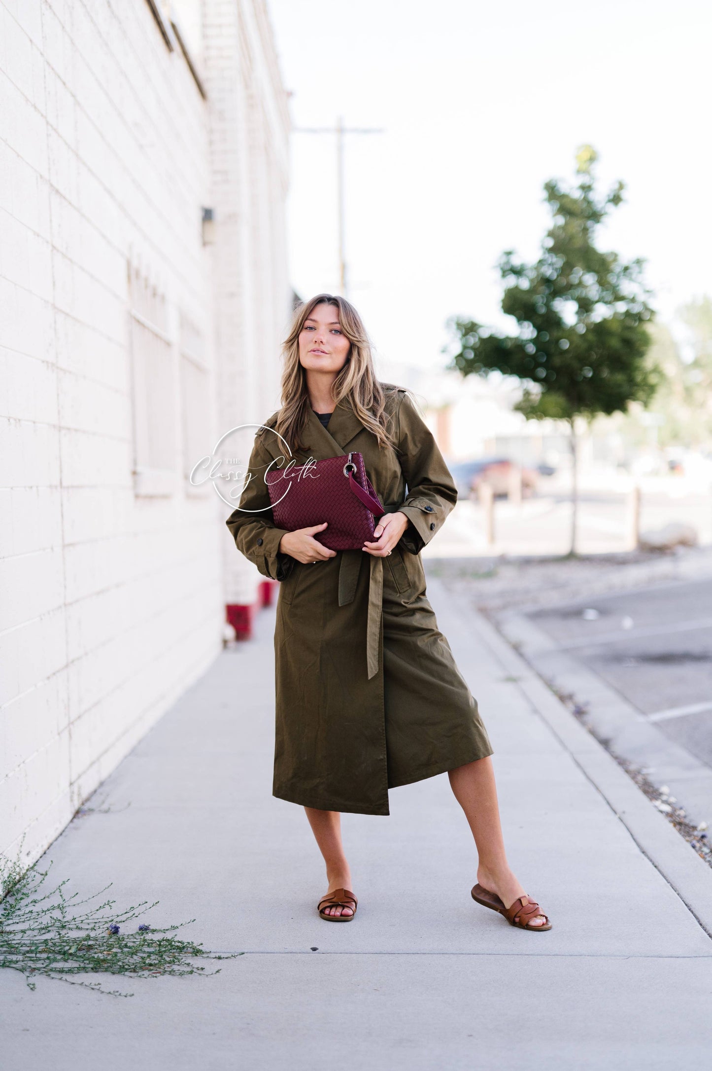 Trendy Clutch - Weave Wine