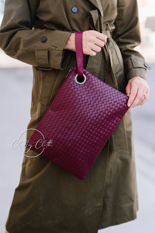 Trendy Clutch - Weave Wine